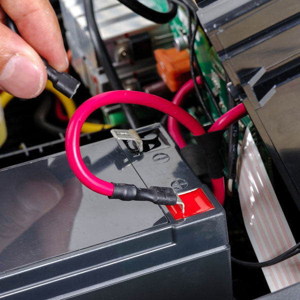 UPS device battery install